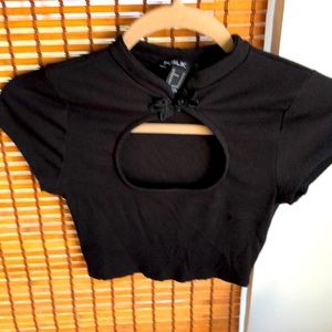Keyhole crop top